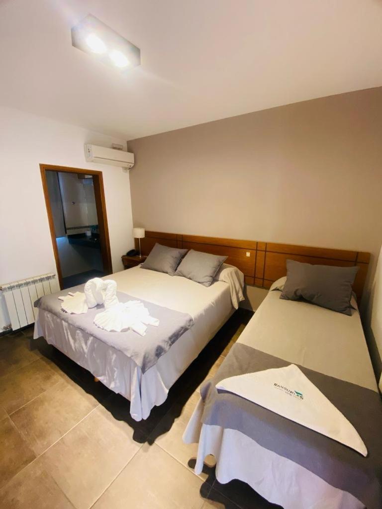 Ranqueles Hotel Вила Карлос Пас Екстериор снимка